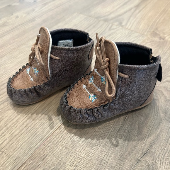 Twisted x baby moccasin boots size 4 - Picture 2 of 4